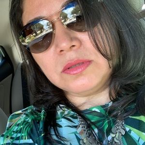 Meet your Posher, Mayra